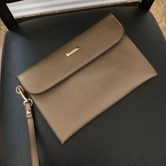 Wristlet and matching ID holder - Picture 4 of 11